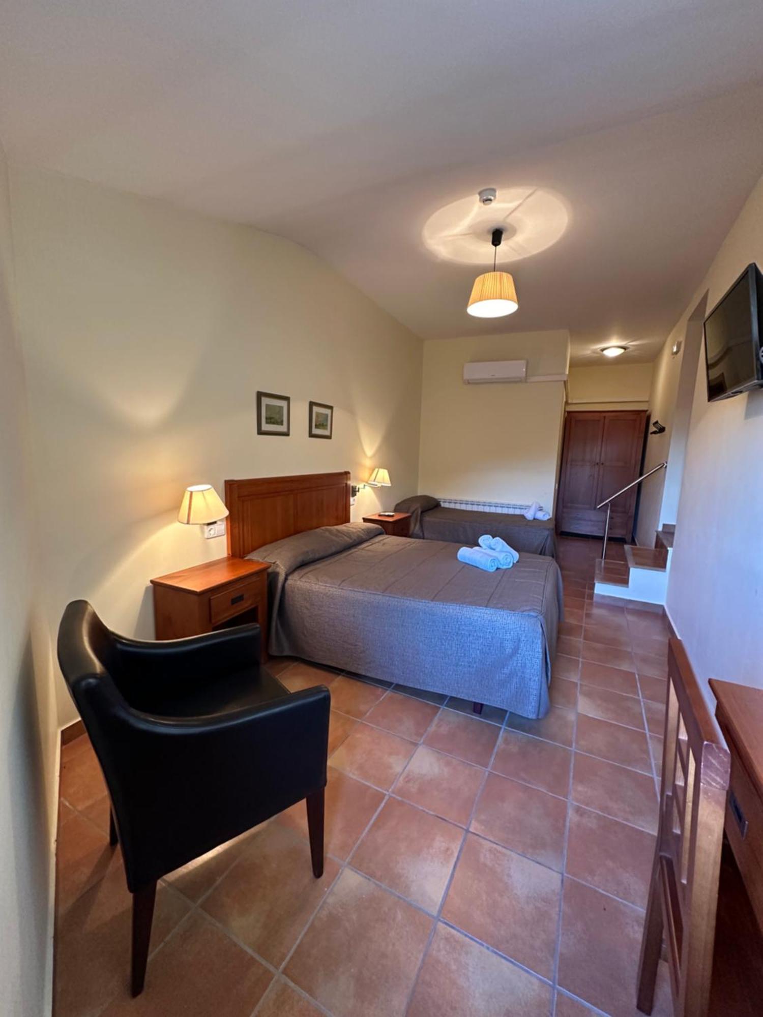 Hostal Centre Del Montsec Llimiana المظهر الخارجي الصورة